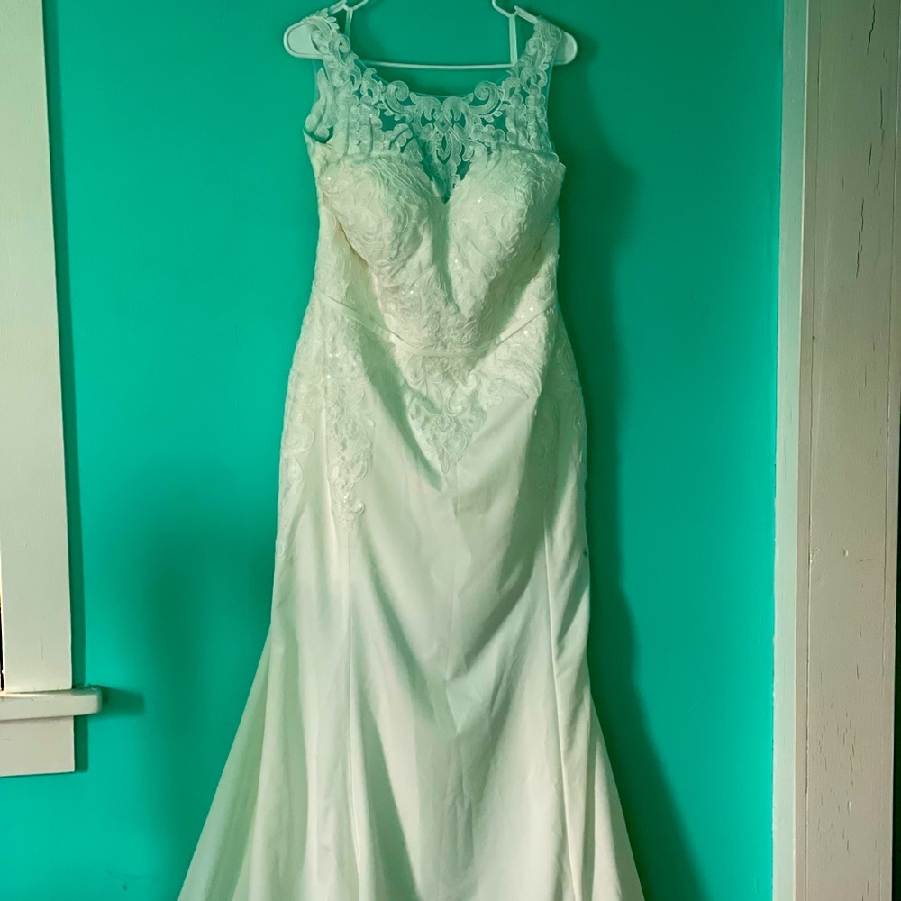 Wedding dress